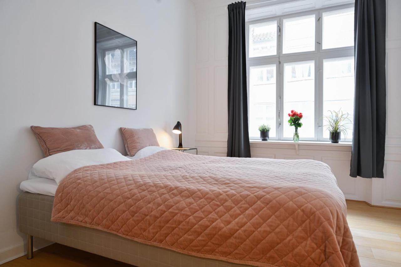 Sanders Arrow - Chic Three-Bedroom Apartment In The Middle Of Копенгаген Екстер'єр фото