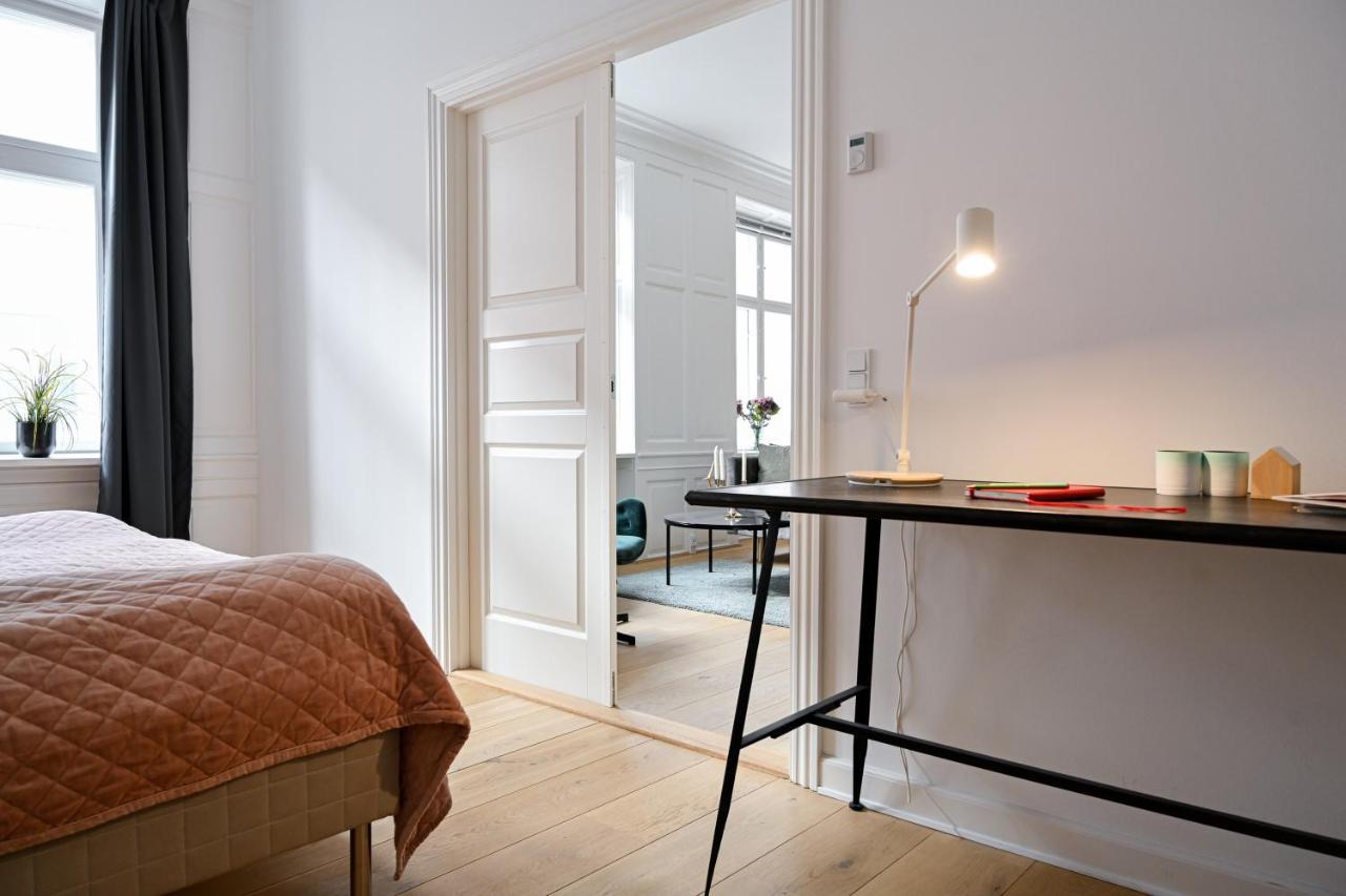 Sanders Arrow - Chic Three-Bedroom Apartment In The Middle Of Копенгаген Екстер'єр фото